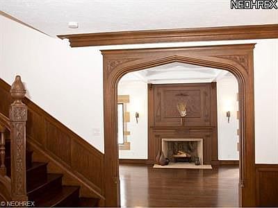 3rd image of 17600 Parkland Dr