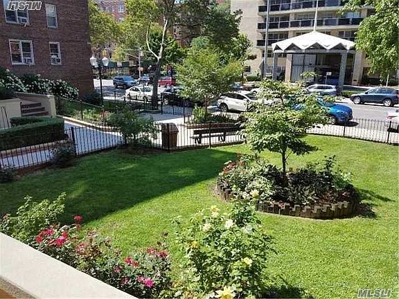 4th image of 6633 Yellowstone Blvd APT 3E