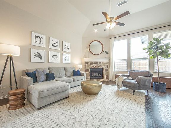 3rd image of 1504 Pelican Dr
