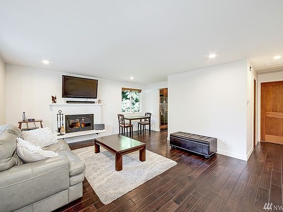 3rd image of 12644 NE 157th St