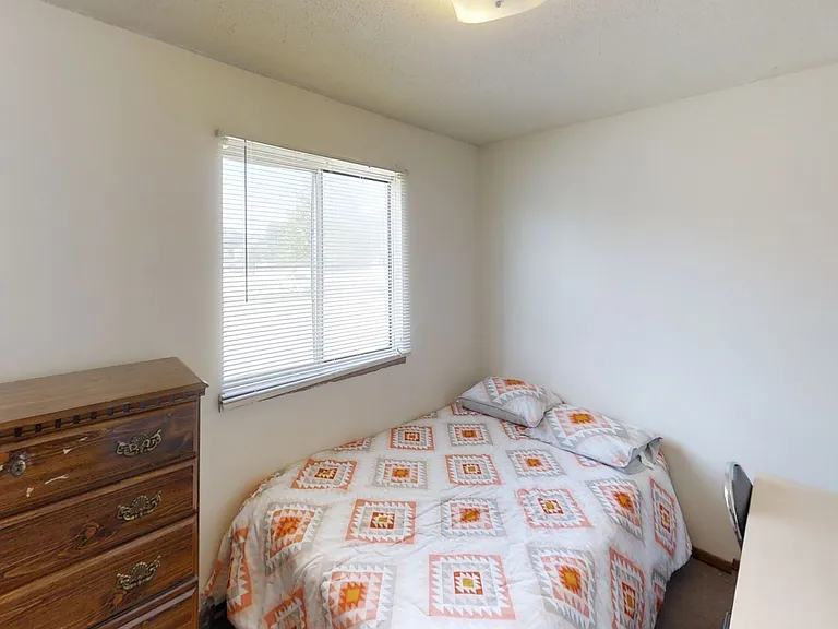 905 W Oregon St — Photo 6