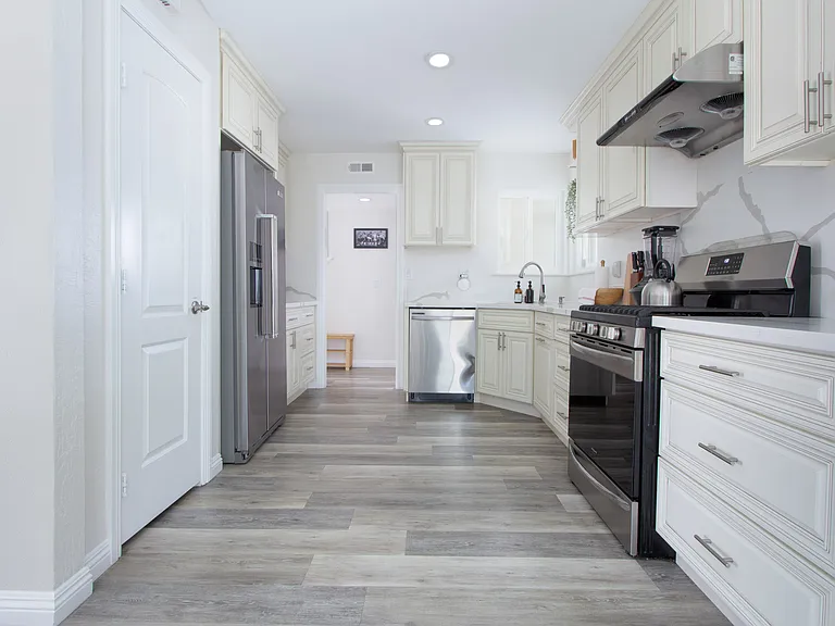 9922 Cheshire Ave #3 — Photo 5