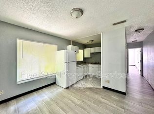 619 S Walnut St APT 3, Springfield, IL 62704