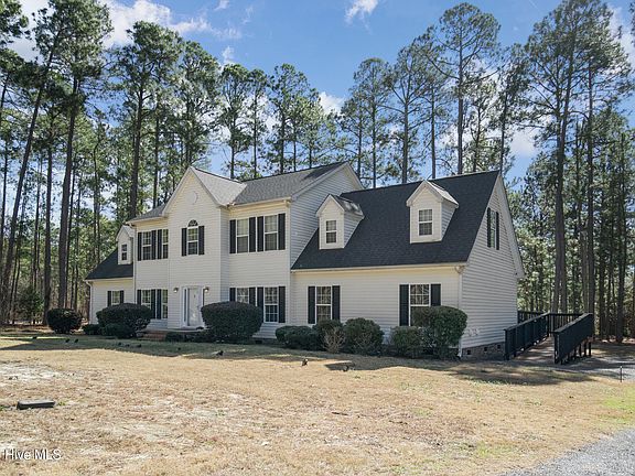 3rd image of 112 Parkwood Court