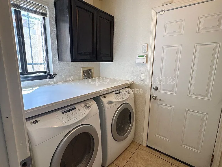 5828 Elmwood Dr NE — Photo 22