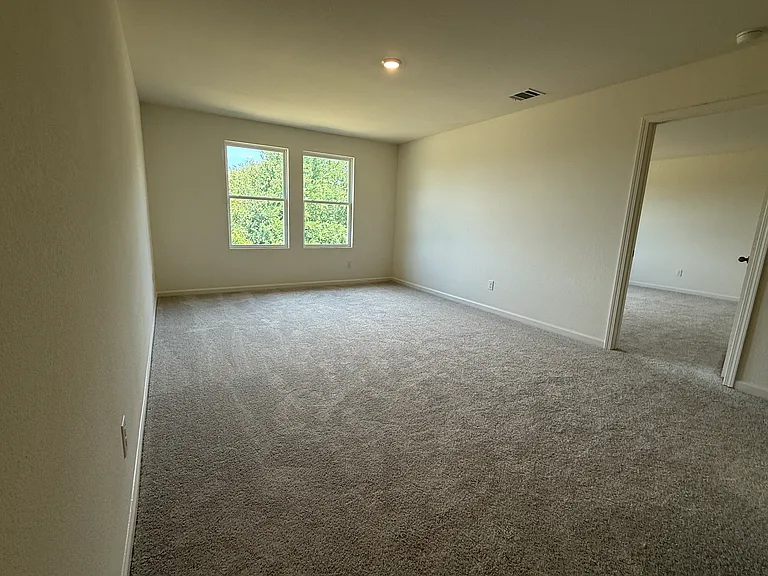 2201 Burnwood St — Photo 31