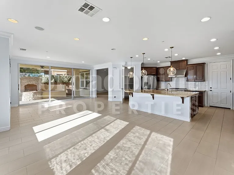 1672 N Las Flores Dr — Photo 9