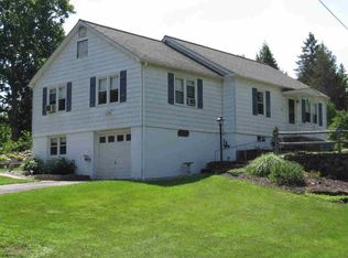 81 Mountainview Rd, Fishkill, NY 12524