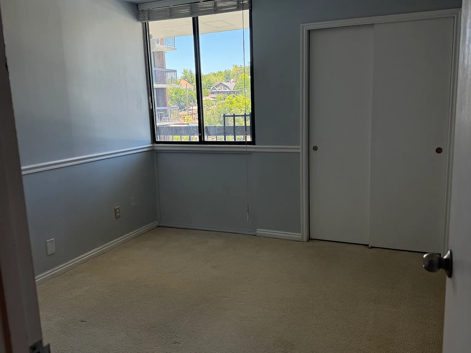 2 bed, 1052 sqft, $1,050 — Photo 4