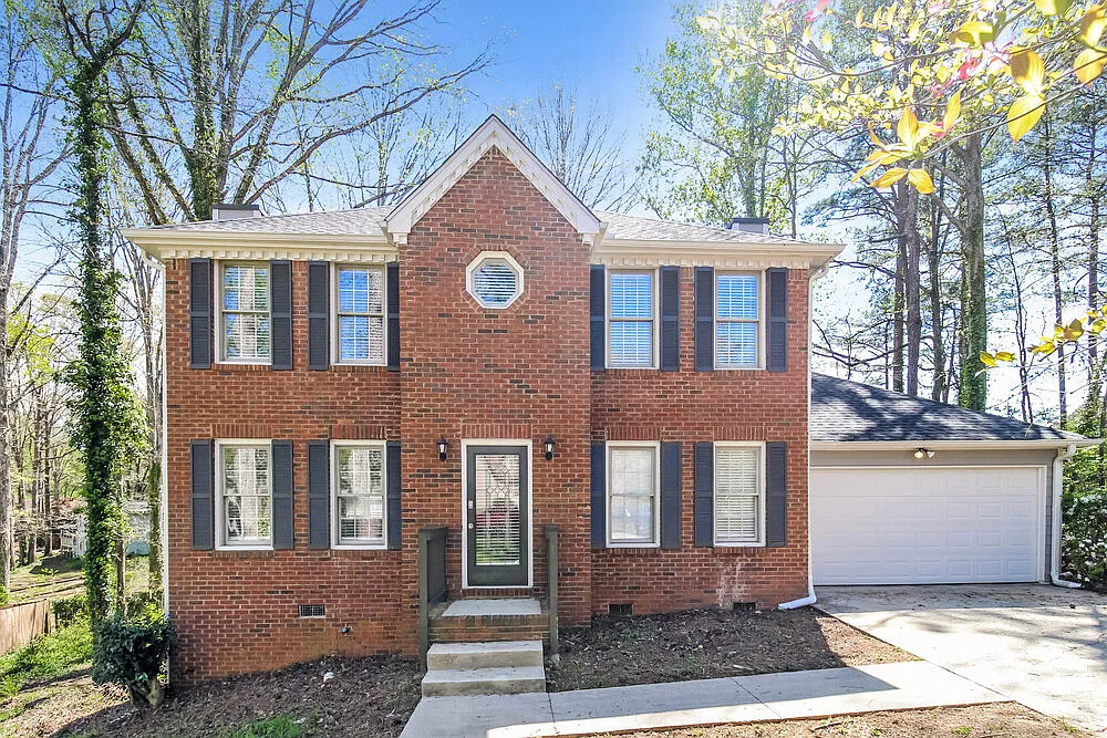 3 bed, 2.5 bath, 1620 sqft, $2,085 — Photo 1