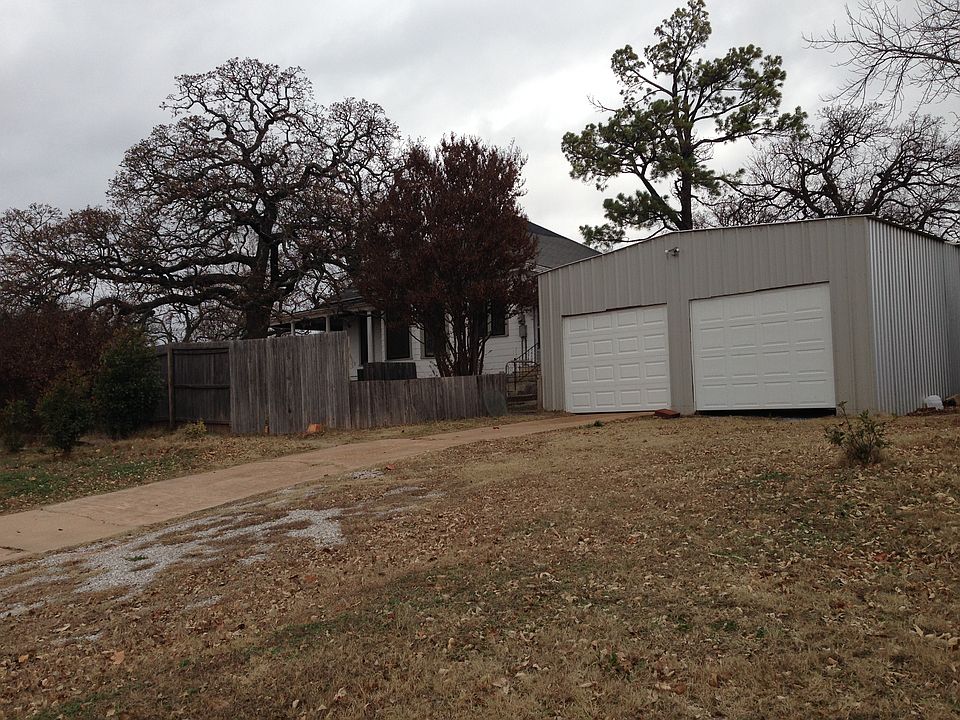 1st image of 924 Bennett Blvd