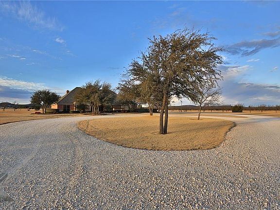 4th image of 818 County Road 337