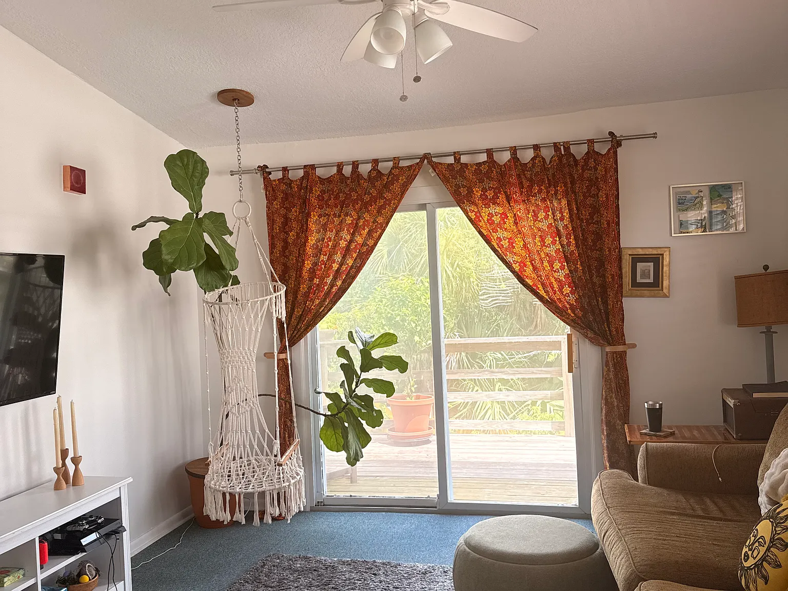 2 bed, 1000 sqft, $1,900 — Photo 1