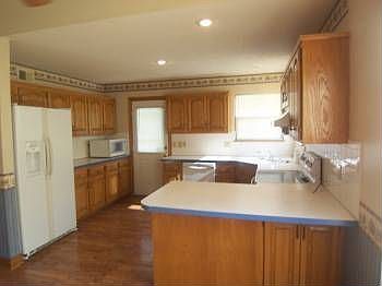 3rd image of 21607 W 52st St