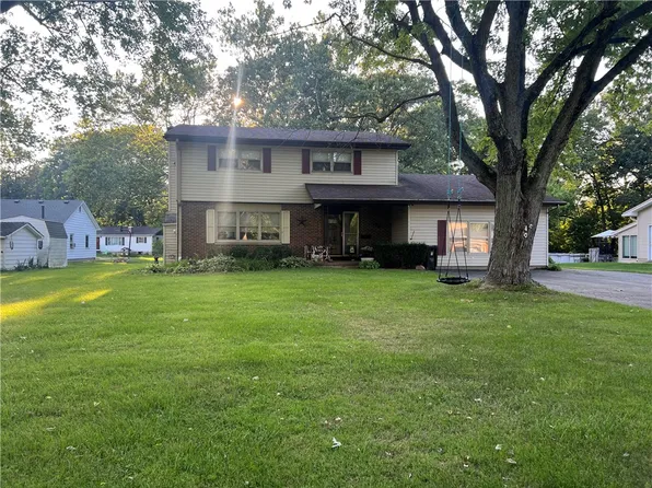 106 Drew Dr, Catlin, IL 61817