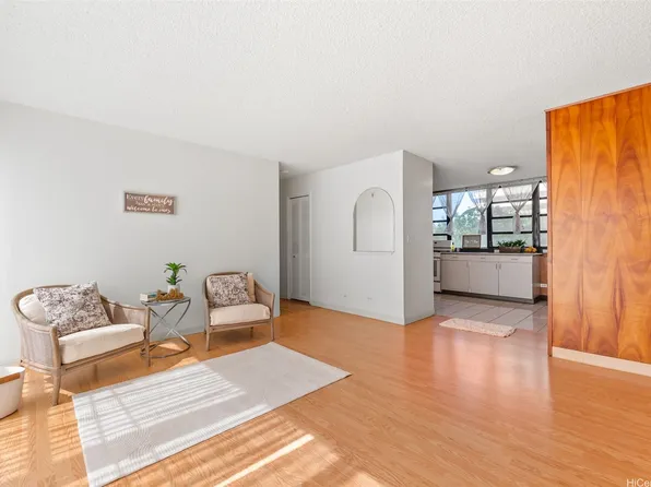 2929 Ala Ilima St APT 202, Honolulu, HI 96818