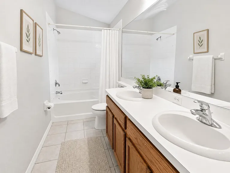 11111 Lakeside Vista Dr — Photo 43