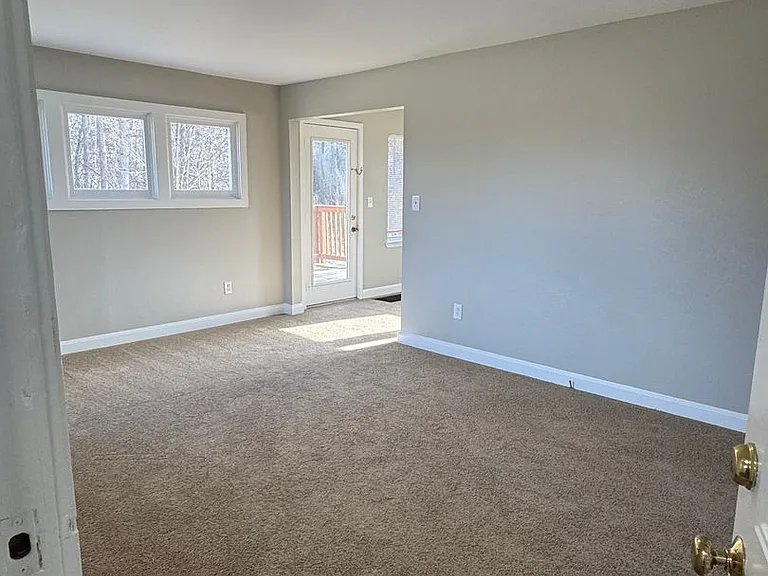 2325 Johnstown — Photo 4