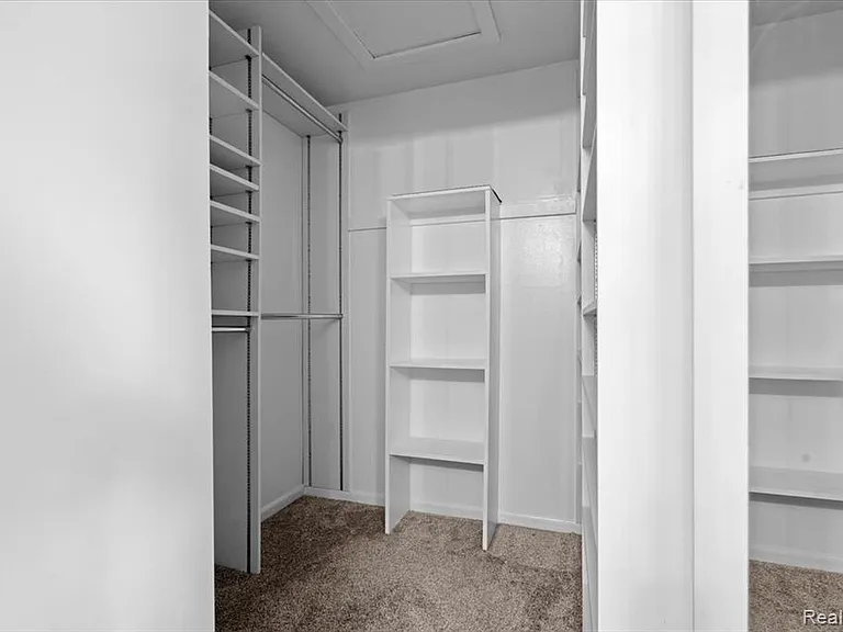 5476 Van Ness Dr — Photo 30