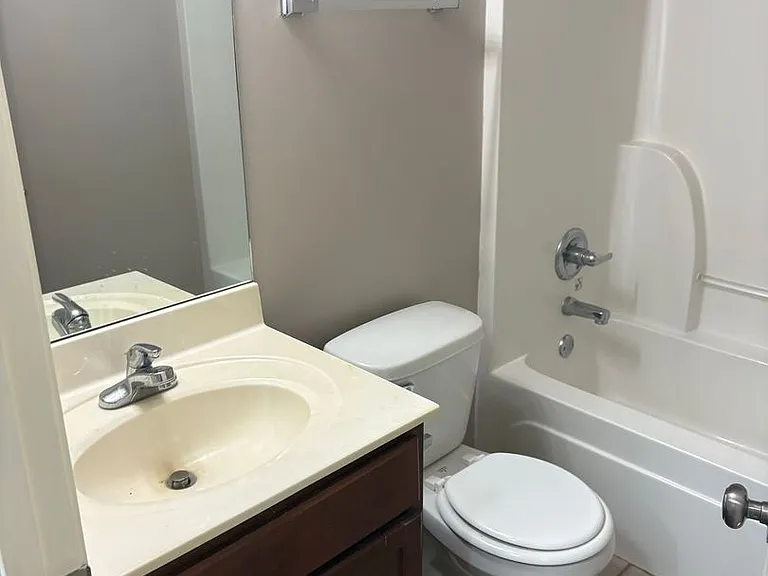 3323 Vineyard Haven Pl — Photo 9