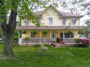 301 Plum St SW, Vienna, VA 22180