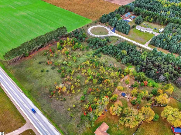 Grand Valley Ln, Kingsley, MI 49649