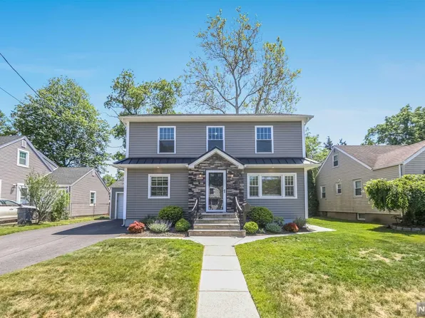300 Graphic Blvd, New Milford, NJ 07646