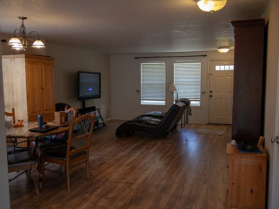 5th image of 537 Glenmoor Dr
