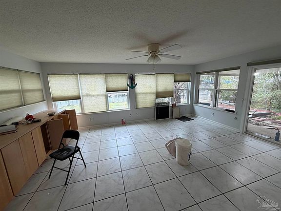 4th image of 3351 Circle Dr