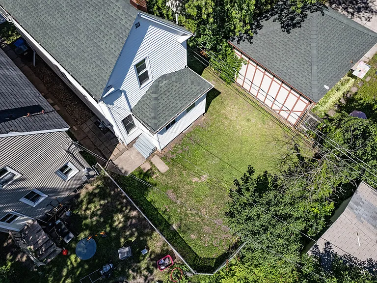 1612 Baxter Ave — Photo 19