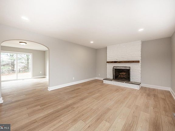 5th image of 60 Buckwalter Rd