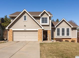 15404 Hillsdale Ave, Omaha, NE 68137