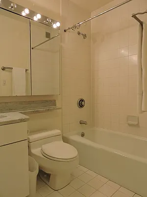 Rented by Yoon Realty Group | media 2