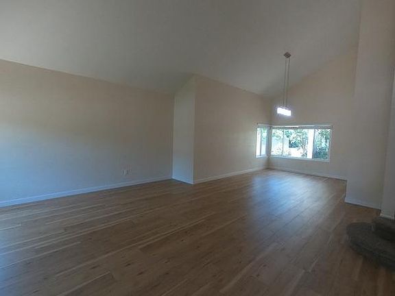 3rd image of 1122 Paseo Marguerita