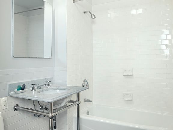 4th image of 125 Court St APT 2nd