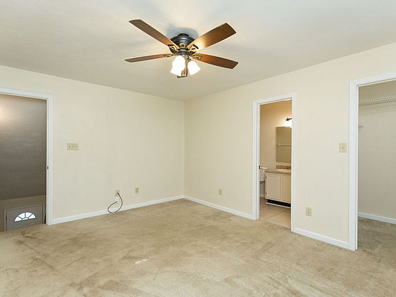 3rd image of 105 Whetherbine Way S #1