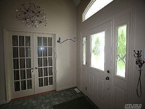 4th image of 12 Cedar Dr