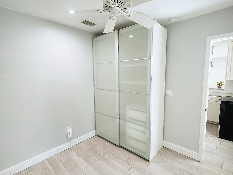 3209 Plaza Pl — Photo 11