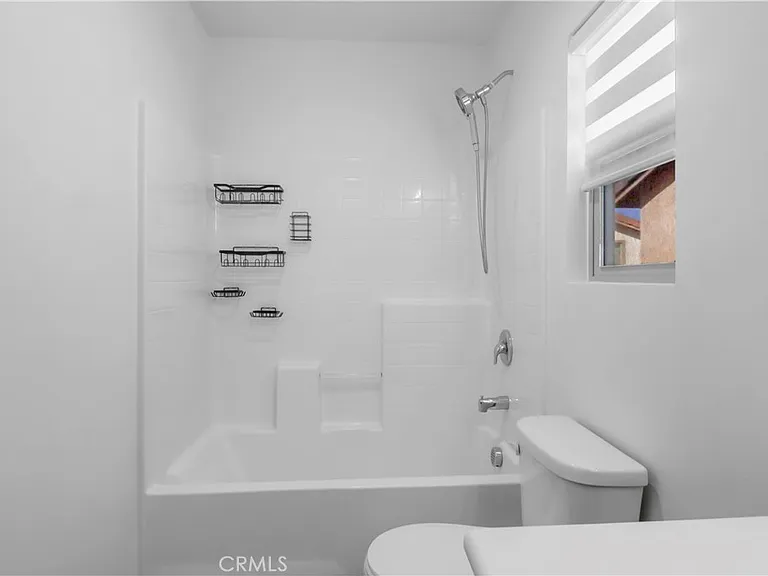 16768 Olive Tree Ln — Photo 36