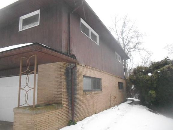 2nd image of 4714 Upland Dr