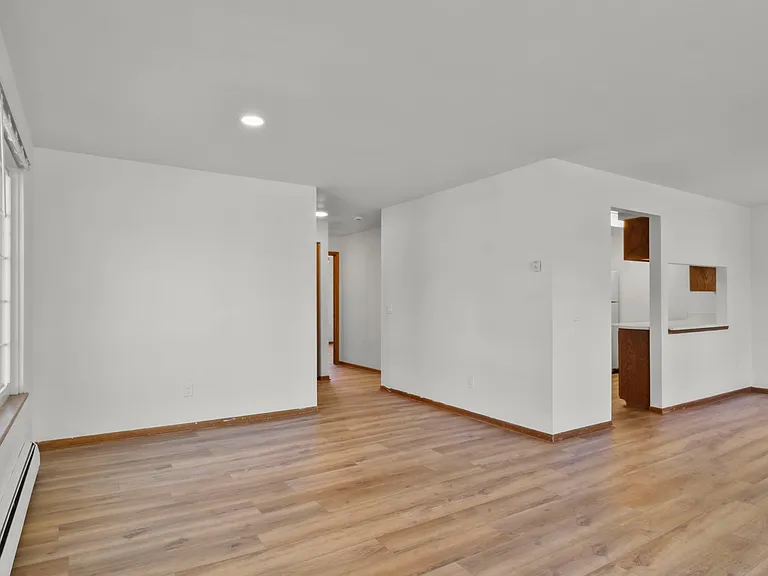 526 W Franklin St #4 — Photo 21