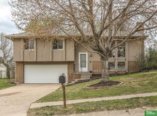 5817 N 127th St, Omaha, NE 68164