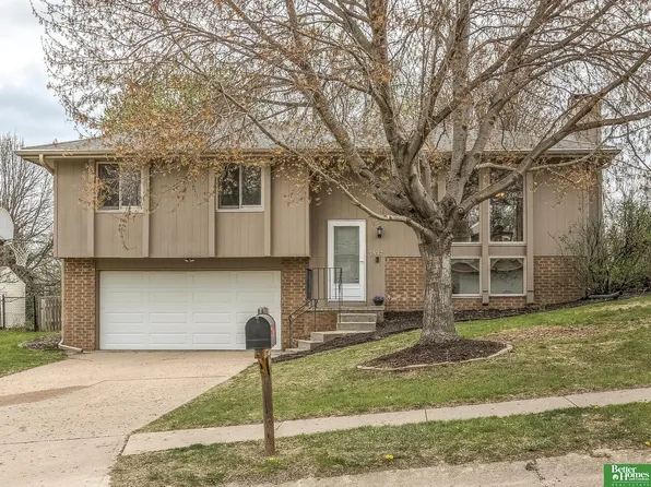 5817 N 127th St, Omaha, NE 68164