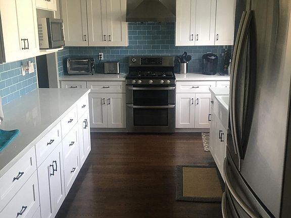 2nd image of 701 Arbor Ave
