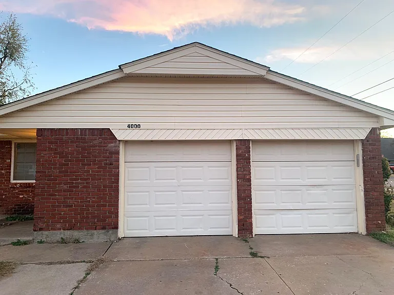 4000 SE 14th Pl — Photo 2