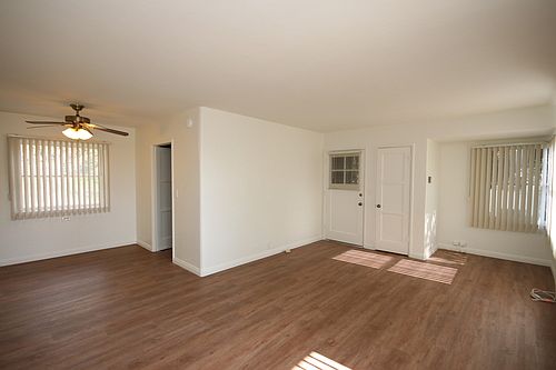 2nd image of 1373 N Holliston Ave