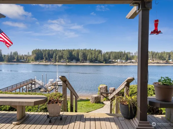 1360 E Treasure Island Drive, Allyn, WA 98524