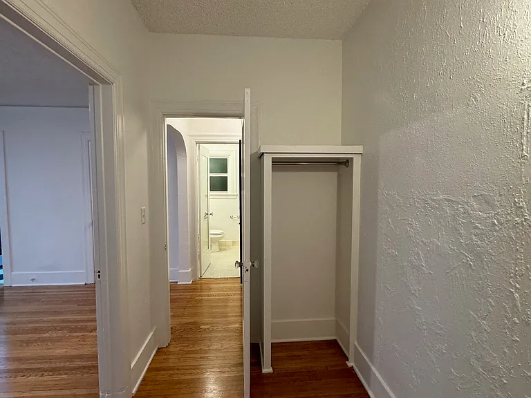 1949 N Vermont Ave #4 — Photo 16