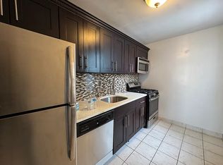 27-10 30th Ave #4C, Astoria, NY 11102