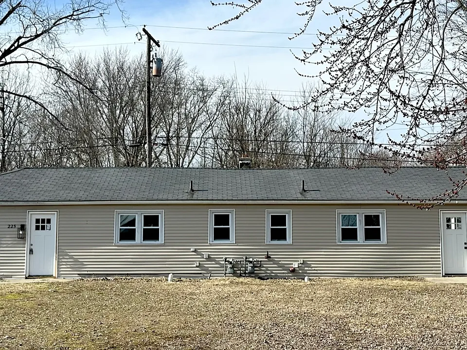 223 Rural St